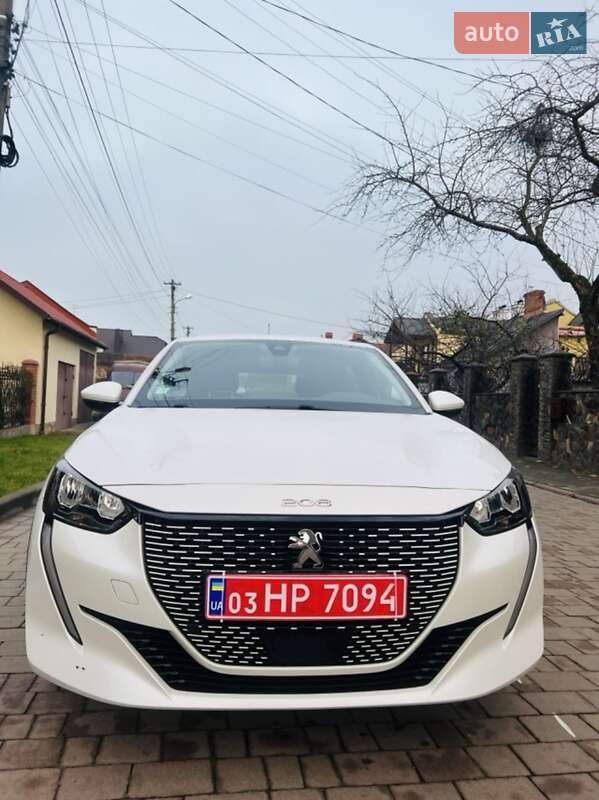 Хэтчбек Peugeot e-208 2020 в Львове