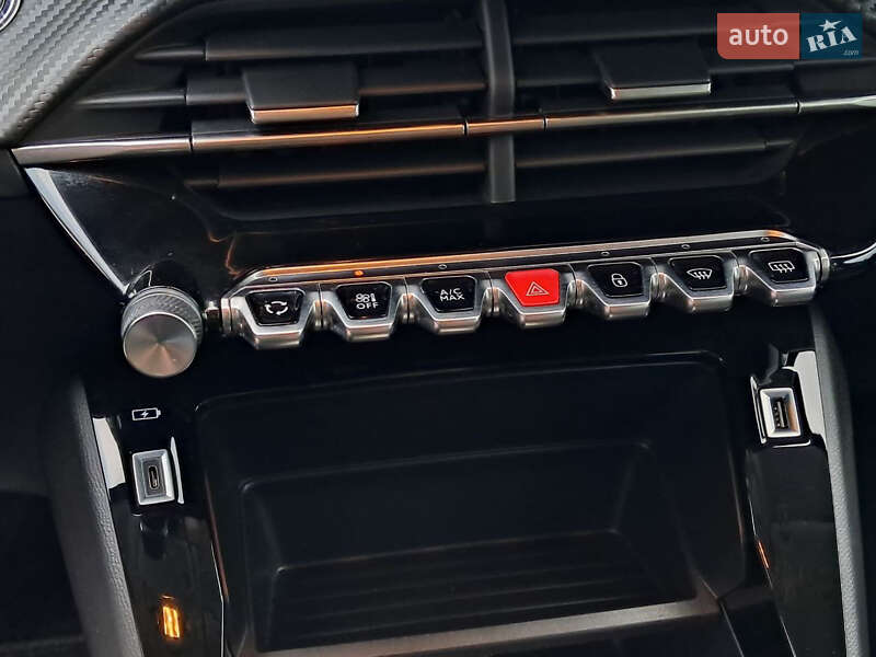 Хэтчбек Peugeot e-208 2023 в Самборе фото 27 Хэтчбек Peugeot e-208 2023 в Самборе