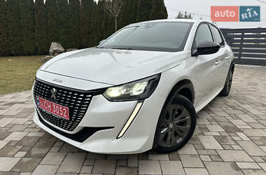 Хэтчбек Peugeot e-208 2022 в Богородчанах