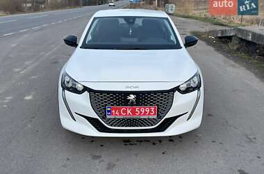 Хетчбек Peugeot e-208 2022 в Калуші