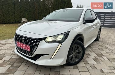 Хэтчбек Peugeot e-208 2022 в Богородчанах