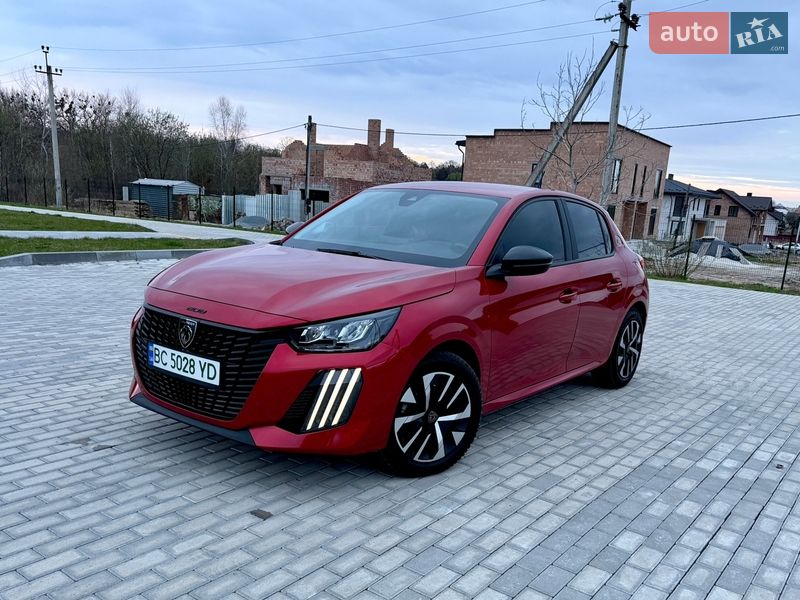 Хэтчбек Peugeot e-208 2024 в Львове