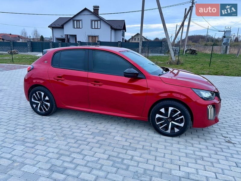 Хэтчбек Peugeot e-208 2024 в Львове