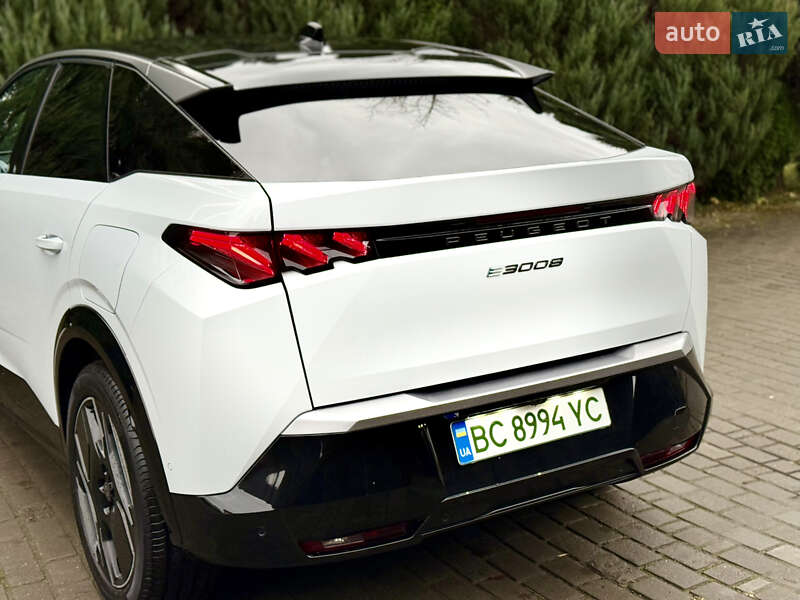 Внедорожник / Кроссовер Peugeot e-3008 2024 в Самборе