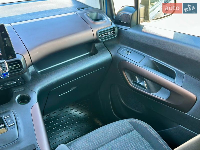 Минивэн Peugeot e-Rifter 2021 в Рожище