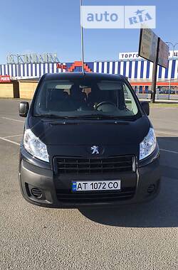 Минивэн Peugeot Expert пасс. 2015 в Ивано-Франковске