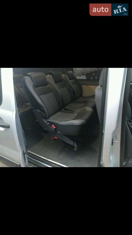 Грузопассажирский фургон Peugeot Expert 2008 в Хусте