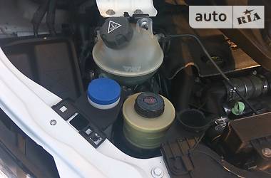 Вантажопасажирський фургон Peugeot Expert 2014 в 