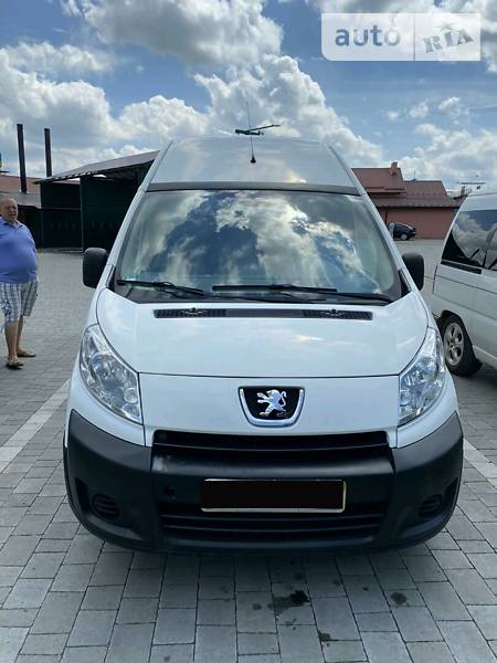 Грузопассажирский фургон Peugeot Expert 2012 в 