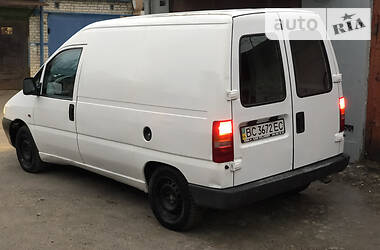 Вантажопасажирський фургон Peugeot Expert 2000 в Львові