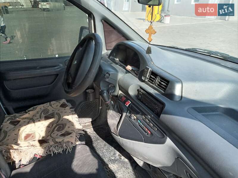 Мінівен Peugeot Expert 2006 в Чернівцях