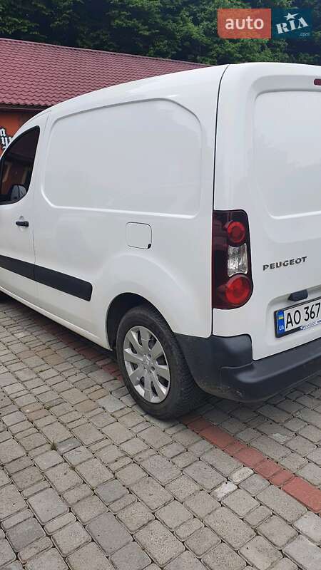 Вантажопасажирський фургон Peugeot Expert 2016 в Іршаві фото 3 Вантажопасажирський фургон Peugeot Expert 2016 в Іршаві