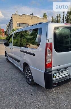 Минивэн Peugeot Expert 2008 в 