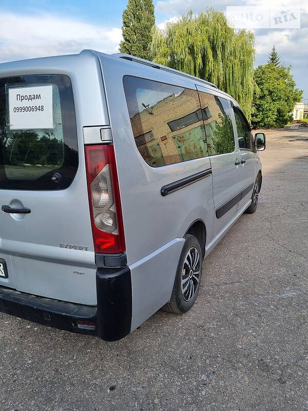 Минивэн Peugeot Expert 2008 в Покровске