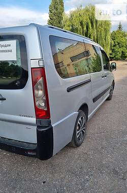 Минивэн Peugeot Expert 2008 в 