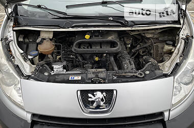 Минивэн Peugeot Expert 2007 в 