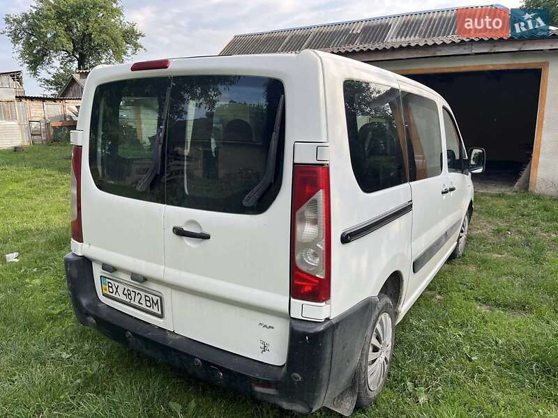 Минивэн Peugeot Expert 2007 в Белогорье фото 4 Минивэн Peugeot Expert 2007 в Белогорье