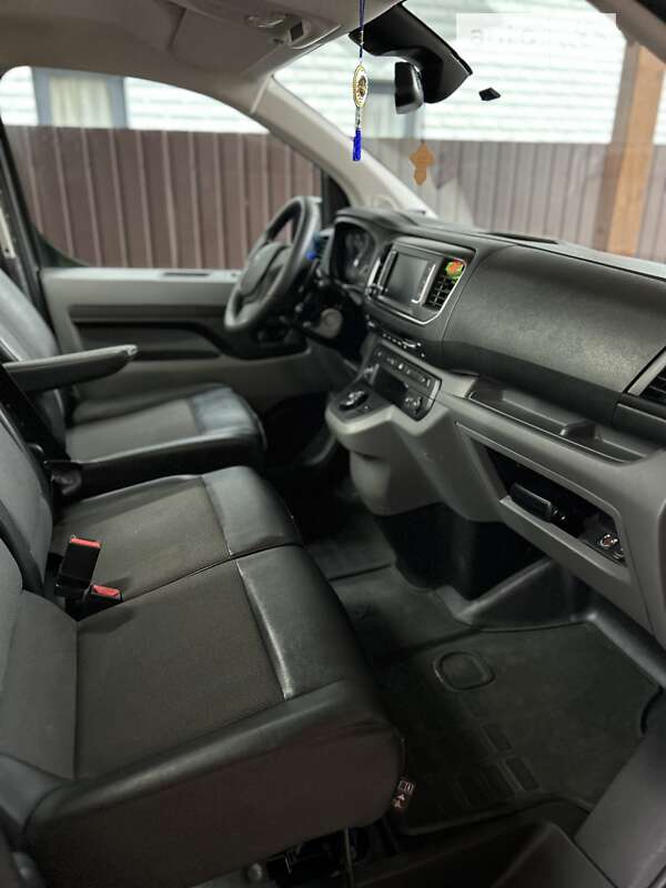 Грузовой фургон Peugeot Expert 2017 в Калуше