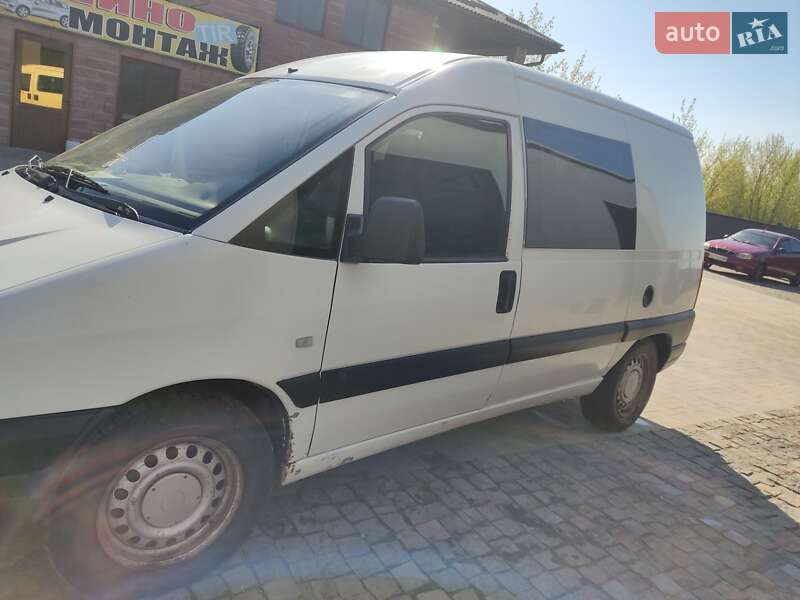 Минивэн Peugeot Expert 2006 в Лановцах