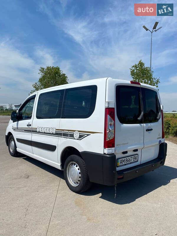 Минивэн Peugeot Expert 2007 в Коростене