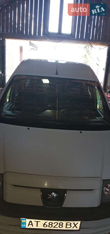 Минивэн Peugeot Expert 2006 в Косове