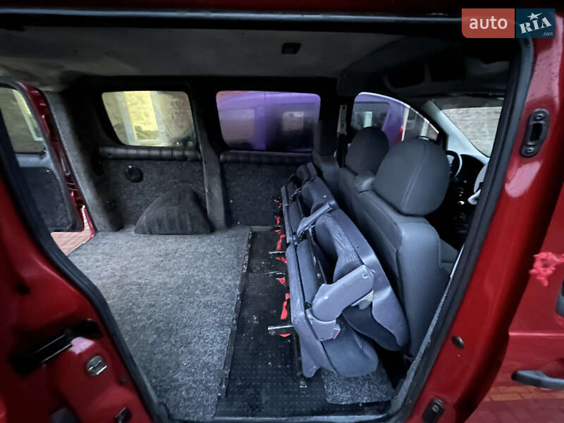 Минивэн Peugeot Expert 2008 в Умани