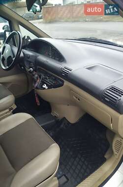 Минивэн Peugeot Expert 2006 в 