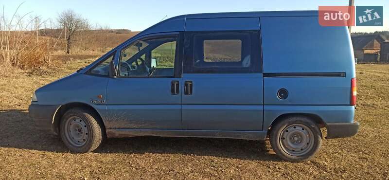 Минивэн Peugeot Expert 1996 в Млинове