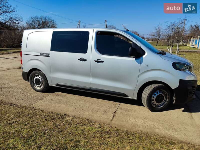 Минивэн Peugeot Expert 2016 в 