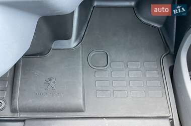 Вантажний фургон Peugeot Expert 2016 в 