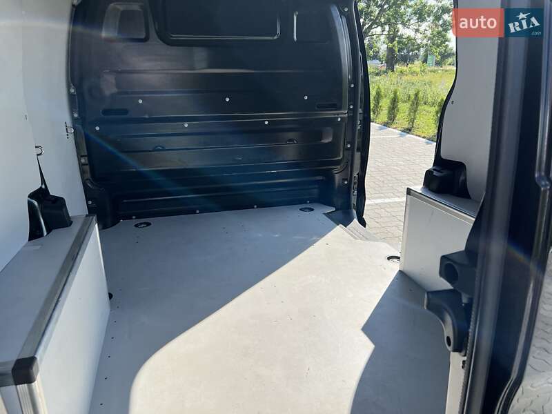 Грузовой фургон Peugeot Expert 2018 в Львове