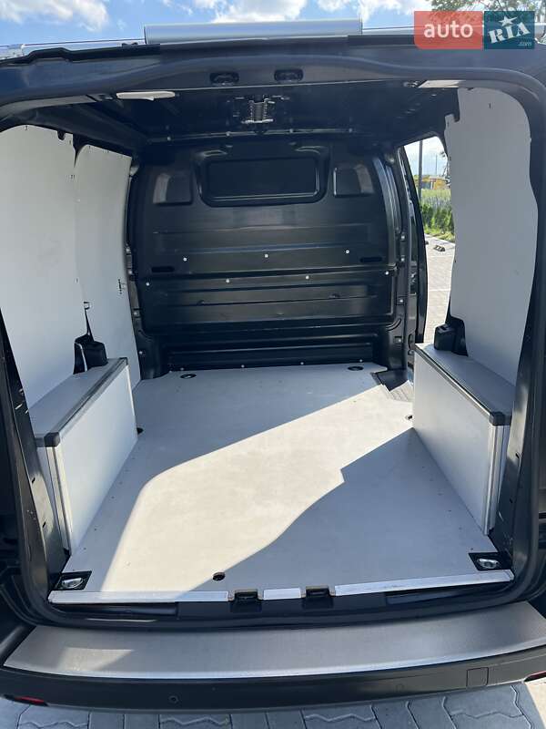 Грузовой фургон Peugeot Expert 2018 в Львове