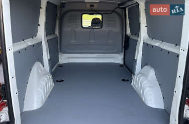 Грузопассажирский фургон Peugeot Expert 2011 в 