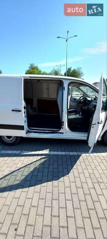 Вантажний фургон Peugeot Expert 2008 в Коломиї