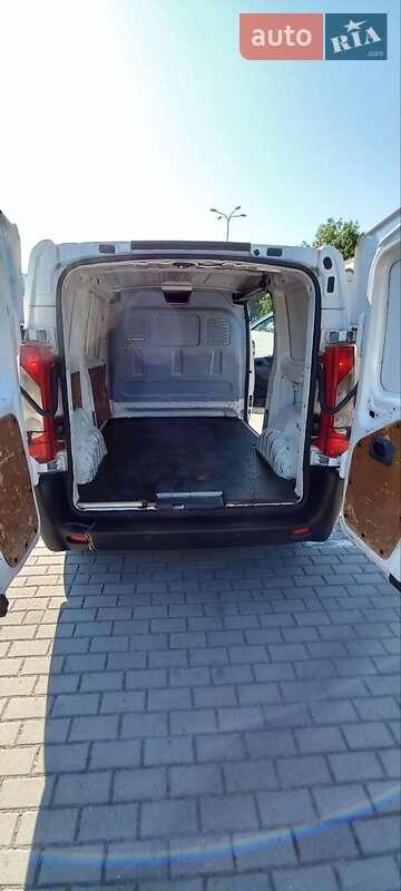 Вантажний фургон Peugeot Expert 2008 в Коломиї