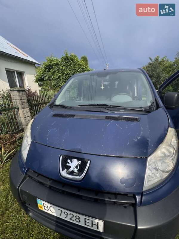 Мінівен Peugeot Expert 2009 в Івано-Франківську