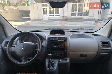 Грузовой фургон Peugeot Expert 2011 в 