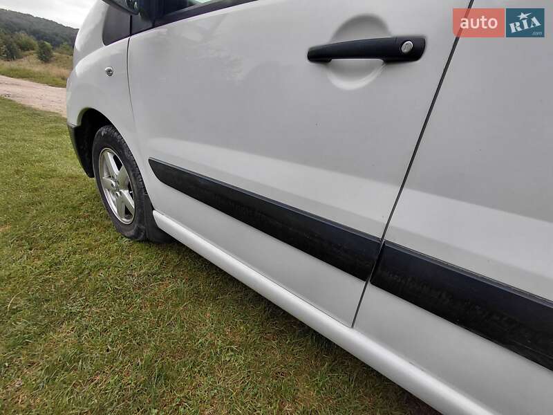Минивэн Peugeot Expert 2009 в Трускавце