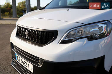 Мінівен Peugeot Expert 2023 в Івано-Франківську