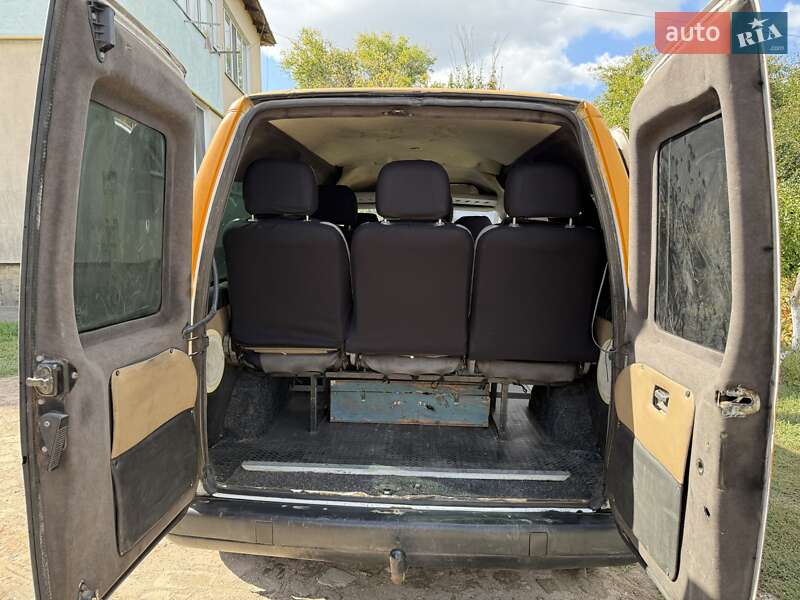 Минивэн Peugeot Expert 2005 в Корсуне-Шевченковском фото 16 Минивэн Peugeot Expert 2005 в Корсуне-Шевченковском