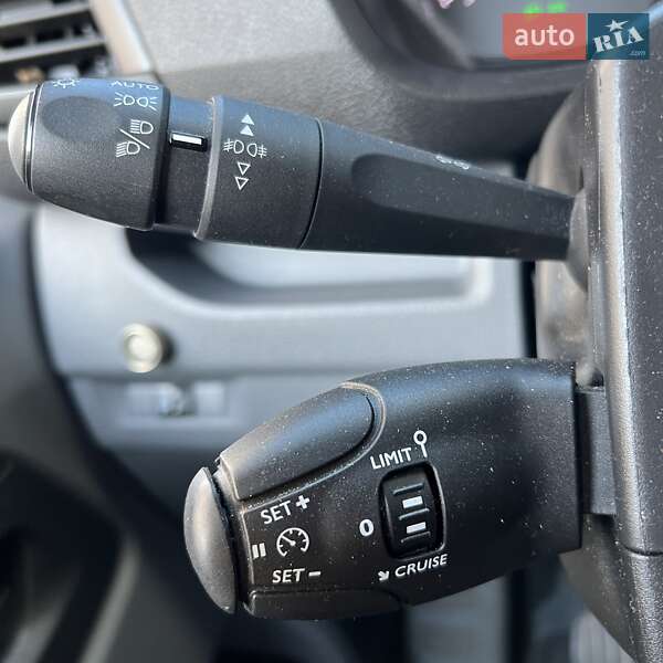 Грузовой фургон Peugeot Expert 2019 в Львове