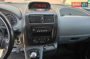 Грузовой фургон Peugeot Expert 2012 в  фото 10 Грузовой фургон Peugeot Expert 2012 в