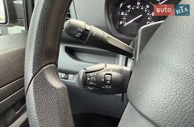 Минивэн Peugeot Expert 2023 в 