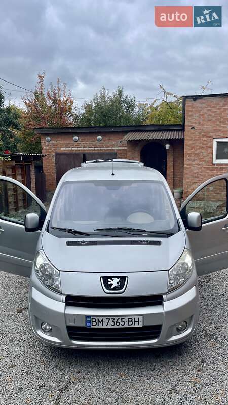 Мінівен Peugeot Expert 2010 в Охтирці фото 11 Мінівен Peugeot Expert 2010 в Охтирці
