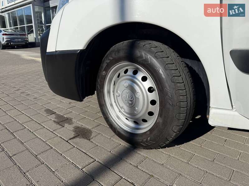 Грузовой фургон Peugeot Expert 2015 в Хмельницком