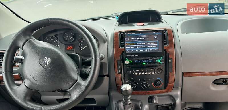 Минивэн Peugeot Expert 2009 в Кицмани фото 11 Минивэн Peugeot Expert 2009 в Кицмани