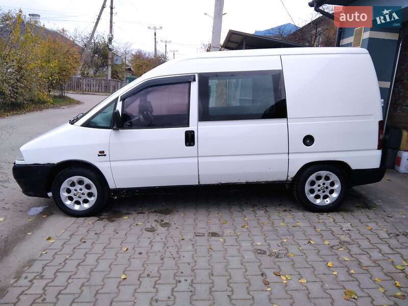 Мінівен Peugeot Expert 2000 в Ізяславі