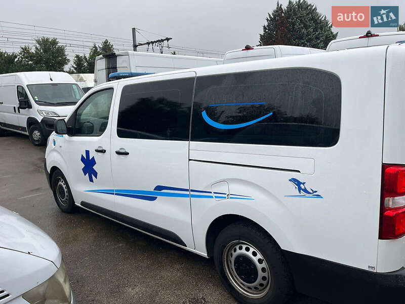 Автомобиль скорой помощи Peugeot Expert 2022 в Ровно фото 4 Автомобиль скорой помощи Peugeot Expert 2022 в Ровно