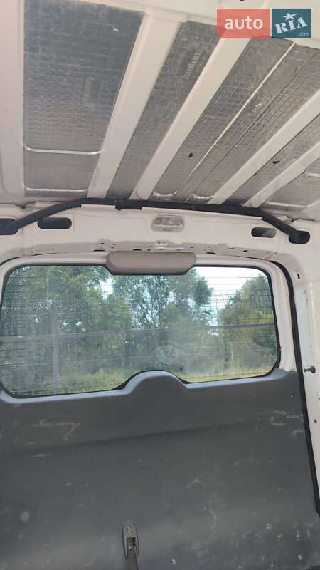 Вантажний фургон Peugeot Expert 2010 в Могилів-Подільському фото 13 Вантажний фургон Peugeot Expert 2010 в Могилів-Подільському