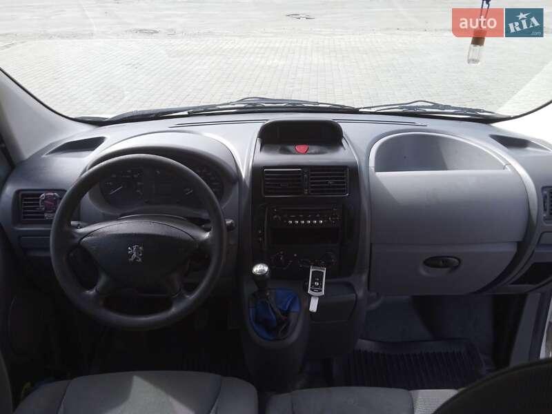 Минивэн Peugeot Expert 2009 в Гусятине